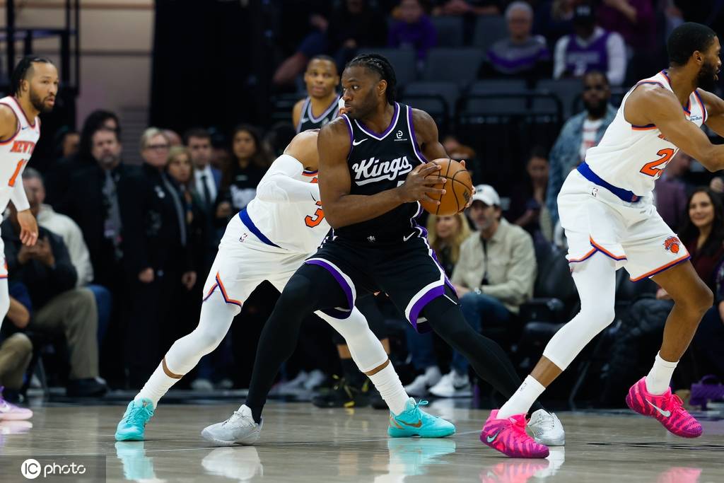 德罗赞27+6+5拉文25分 国王轻取尼克斯迎三连胜